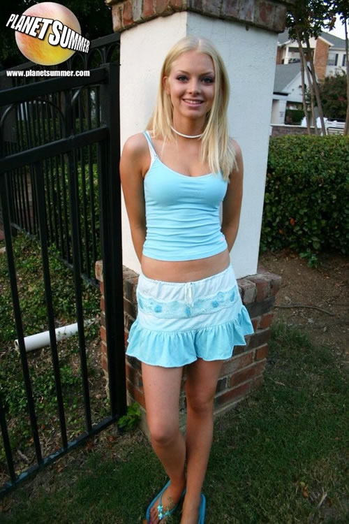 Blue Skirt Porn - Summer in a Blue Skirt