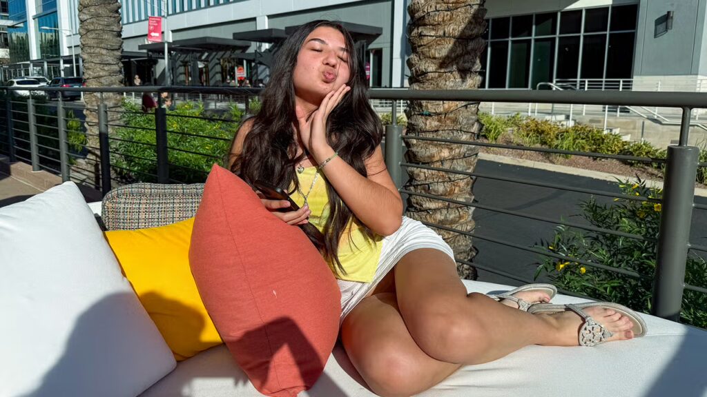 FTV Girls: Vanesa - Never Penetrated - Public Nudity